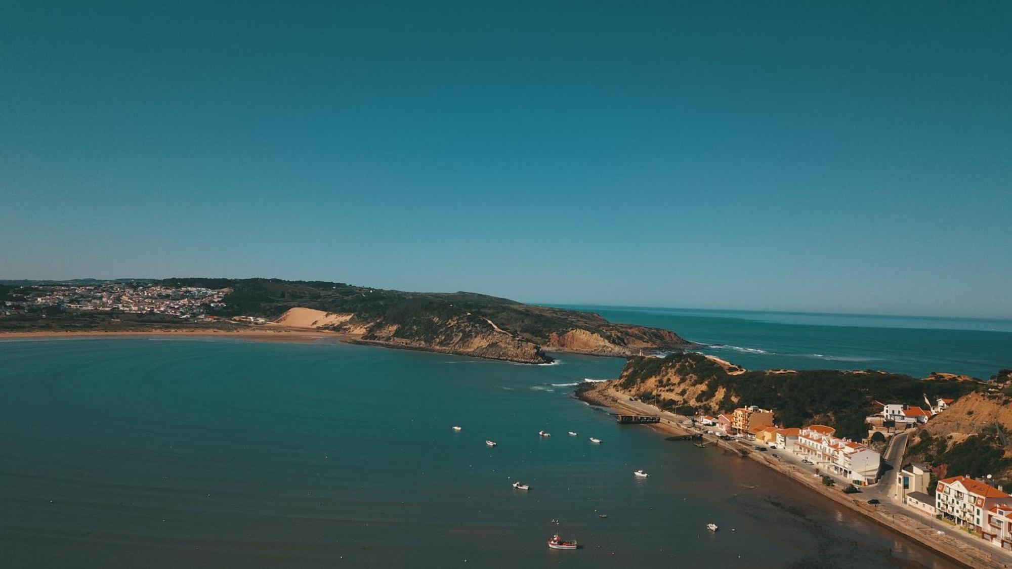 Albergaria Sao Pedro Sao Martinho do Porto Luaran gambar